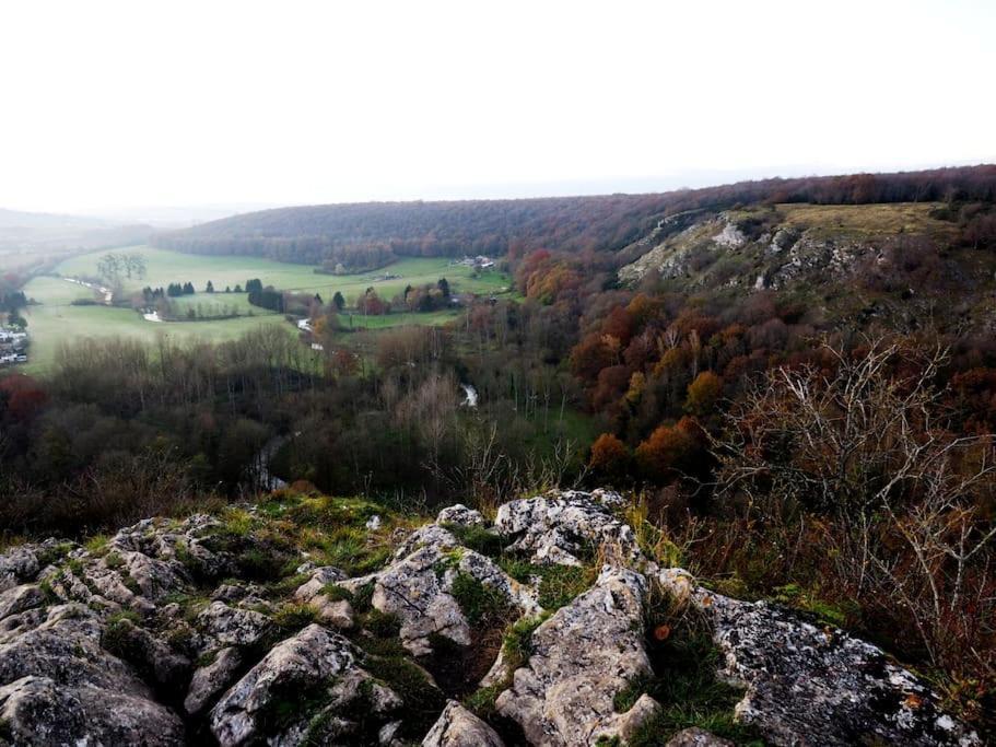 La roche trouée - Maison avec vue à Nismes Exterior foto