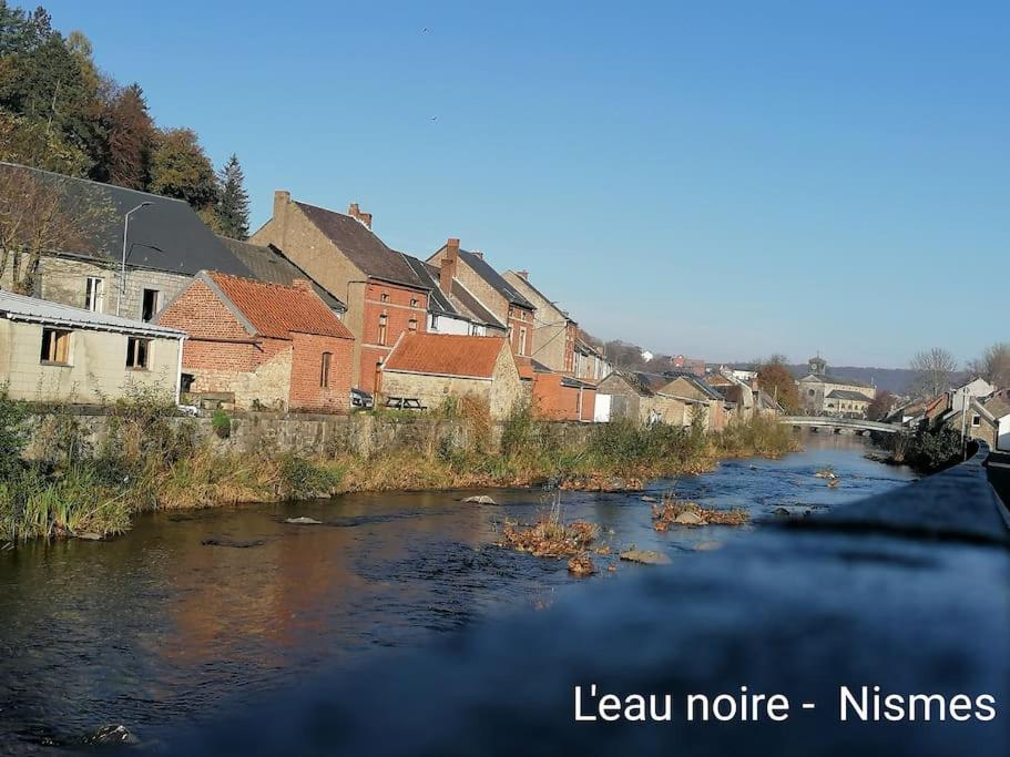 La roche trouée - Maison avec vue à Nismes Exterior foto