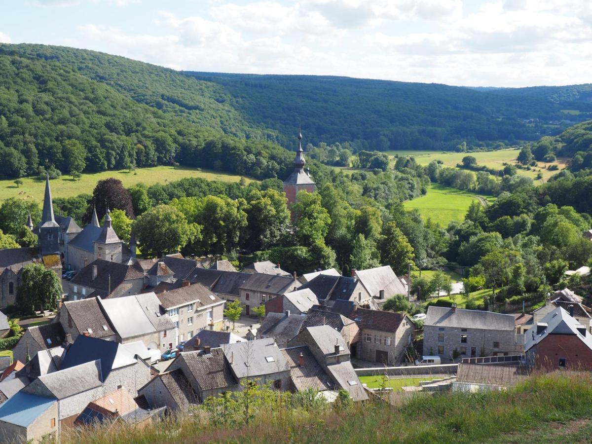 La roche trouée - Maison avec vue à Nismes Exterior foto